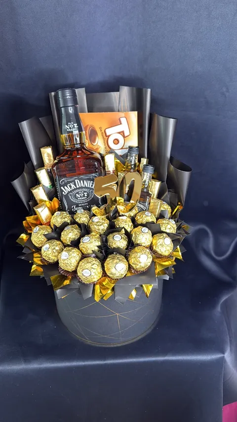 Męski bukiet z whisky